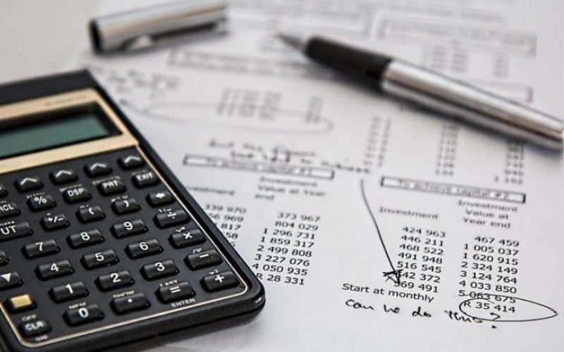 Como calcular e projetar a rentabilidade de uma carteira de investimentos?